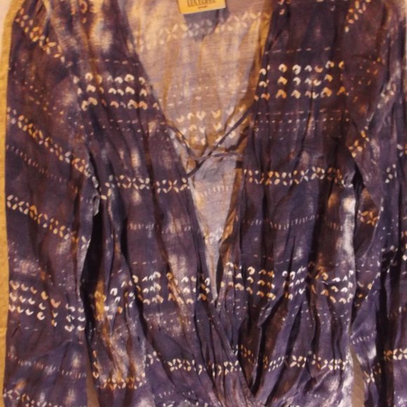 Must Bundle - Lucy Love Cross Strap High-Lot Top - Small - Picture 3 of 12